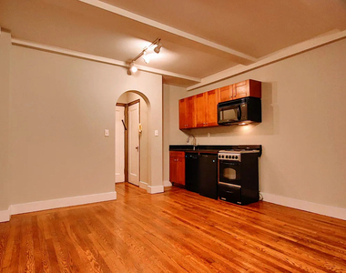 11 Waverly Place, Unit 6n - Photo Thumbnail 4