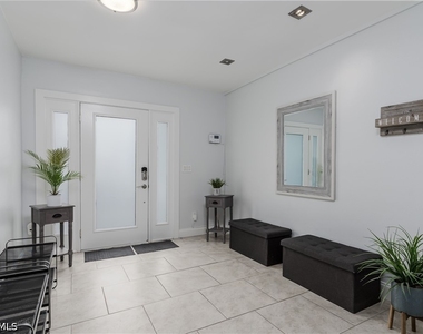 1309 Westlake Boulevard - Photo Thumbnail 13