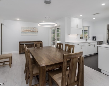 1309 Westlake Boulevard - Photo Thumbnail 7