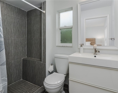 1309 Westlake Boulevard - Photo Thumbnail 18