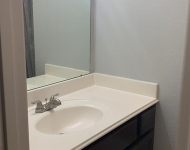 38206 S Lost Creek Boulevard - Photo Thumbnail 15