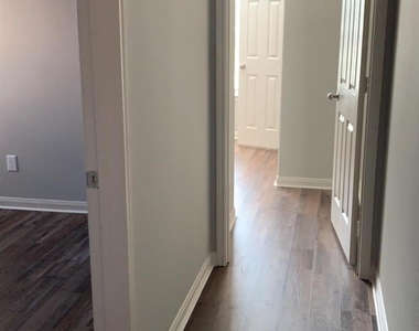 38206 S Lost Creek Boulevard - Photo Thumbnail 2