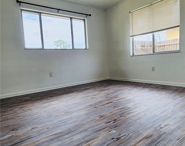 17188 Lee Road - Photo Thumbnail 11