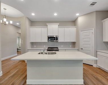 1328 Wicklow Forest Street - Photo Thumbnail 7