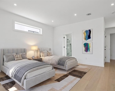 2189 Jones - Photo Thumbnail 16