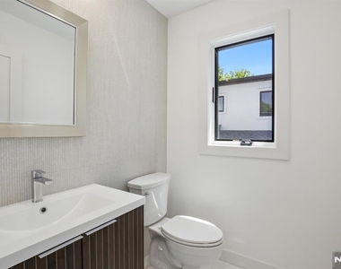 2189 Jones - Photo Thumbnail 25
