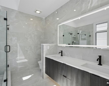 2189 Jones - Photo Thumbnail 14