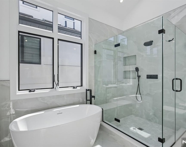 2189 Jones - Photo Thumbnail 13