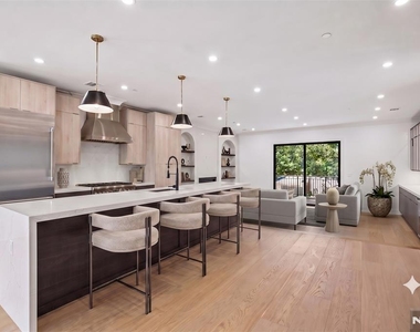2189 Jones - Photo Thumbnail 4