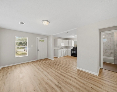 915 S Shanks Street - Photo Thumbnail 7