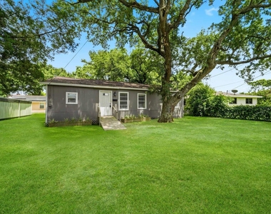 915 S Shanks Street - Photo Thumbnail 1