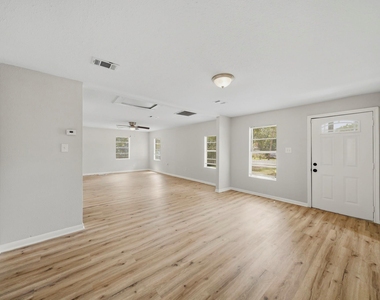 915 S Shanks Street - Photo Thumbnail 8