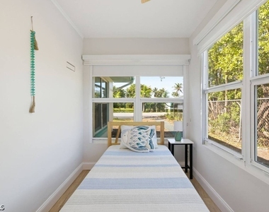 2147 Washington Avenue - Photo Thumbnail 18
