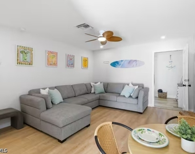2147 Washington Avenue - Photo Thumbnail 3
