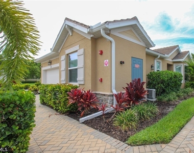 4692 Arboretum Circle - Photo Thumbnail 31