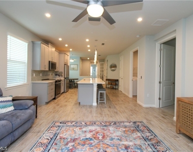 4692 Arboretum Circle - Photo Thumbnail 14