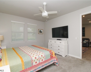 4692 Arboretum Circle - Photo Thumbnail 17