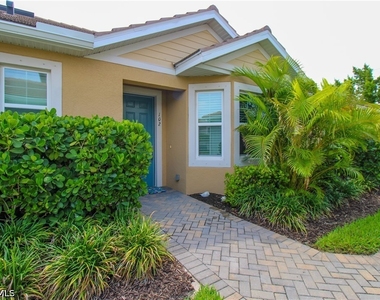 4692 Arboretum Circle - Photo Thumbnail 2