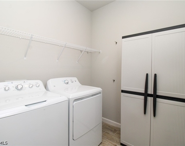 4692 Arboretum Circle - Photo Thumbnail 15