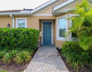 4692 Arboretum Circle - Photo Thumbnail 3