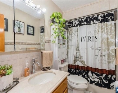 1012 Paterson Plank - Photo Thumbnail 10