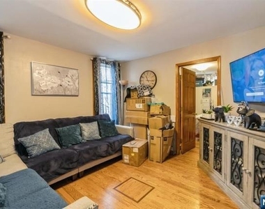 1012 Paterson Plank - Photo Thumbnail 4