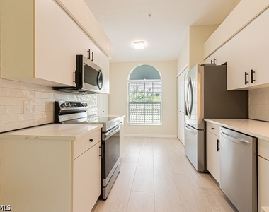 4985 Sandra Bay Drive - Photo Thumbnail 7