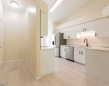 4985 Sandra Bay Drive - Photo Thumbnail 5