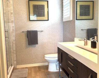 8736 Querce Court - Photo Thumbnail 18
