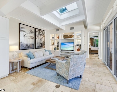 210 Central Avenue - Photo Thumbnail 10