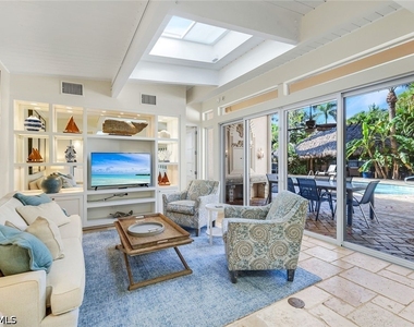 210 Central Avenue - Photo Thumbnail 11