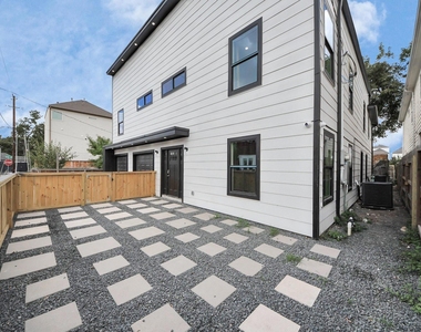 1111 E 27th Street Street - Photo Thumbnail 36