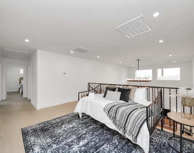 1111 E 27th Street Street - Photo Thumbnail 25