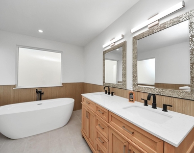 1111 E 27th Street Street - Photo Thumbnail 19