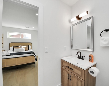 1111 E 27th Street Street - Photo Thumbnail 31