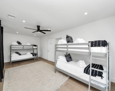 1111 E 27th Street Street - Photo Thumbnail 33