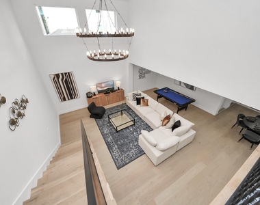 1111 E 27th Street Street - Photo Thumbnail 15