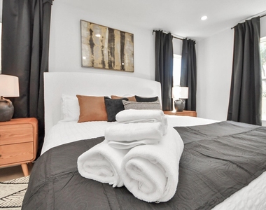 1111 E 27th Street Street - Photo Thumbnail 17
