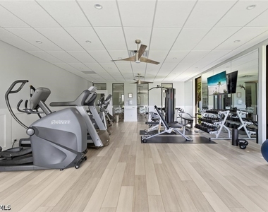 555 Park Shore Drive - Photo Thumbnail 6