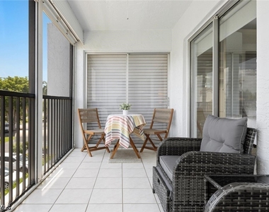 555 Park Shore Drive - Photo Thumbnail 9