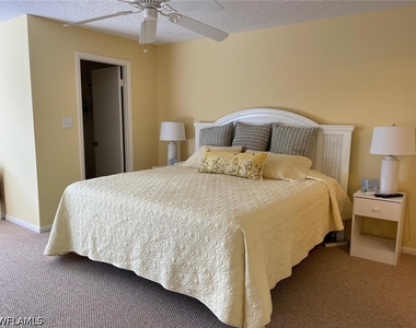 555 Park Shore Drive - Photo Thumbnail 22