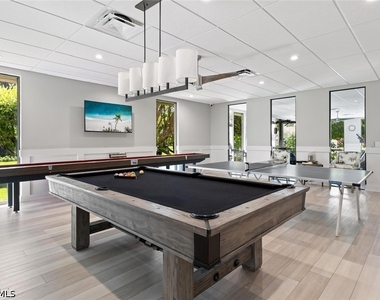 555 Park Shore Drive - Photo Thumbnail 3