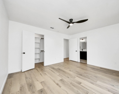 3305 Avenue R - Photo Thumbnail 8