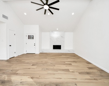 3305 Avenue R - Photo Thumbnail 2