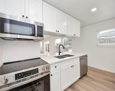 3305 Avenue R - Photo Thumbnail 6
