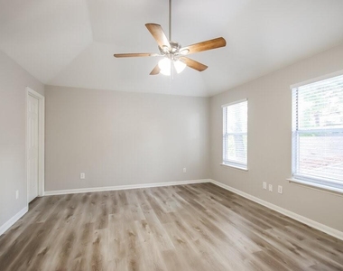 20914 Lake Park Trail - Photo Thumbnail 7