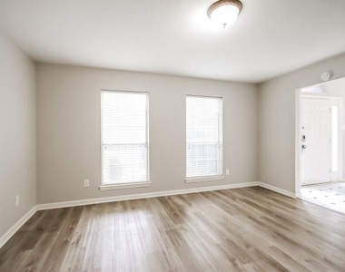 20914 Lake Park Trail - Photo Thumbnail 6