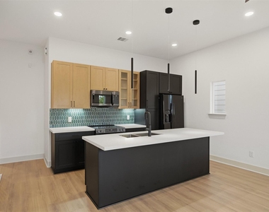 9819 Turnbow Street - Photo Thumbnail 8