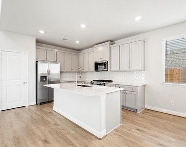 13155 Hidden Village Court - Photo Thumbnail 15