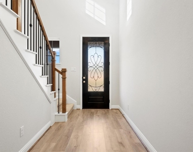 13155 Hidden Village Court - Photo Thumbnail 7